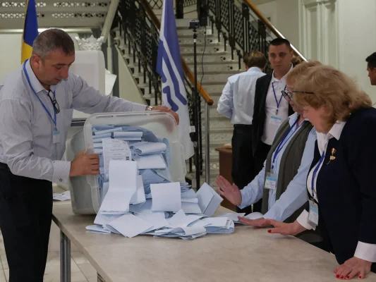 Pro-Russians allege ballot fraud in Moldova election