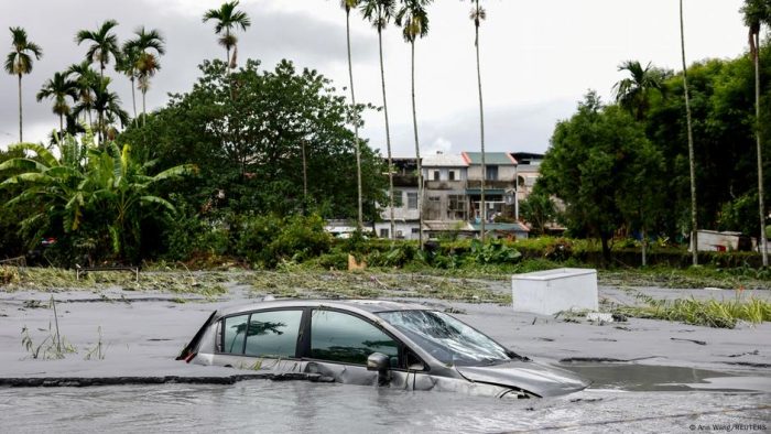 Typhoon Ragasa pounds Taiwan, exposes warning failures