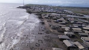 Nigeria: Coastal erosion leaves entire communities at risk