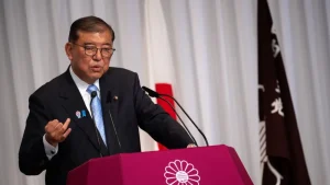 Japanese PM to stay on after weak election result