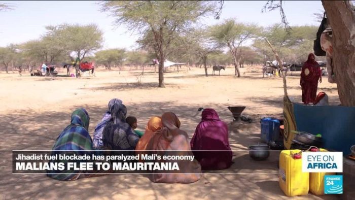 Thousands of Malians flee to Mauritania amid fuel blockade