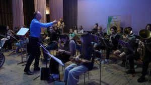 Ukrainian youth orchestra recreates sounds of Russian attacks