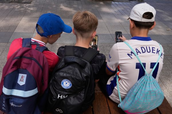Murdoch papers praise ‘childhood reboot’ as social media ban starts in Australia