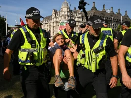 London police arrest protesters supporting Palestine Action