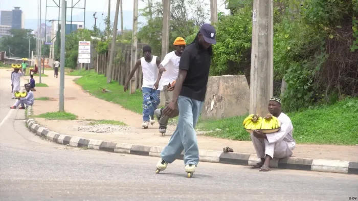 Afrimaxx – Skating the Norm