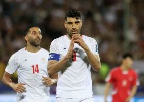 No, Iranian footballer Mehdi Taremi is not going to fight for the Iranian regime