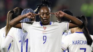 World Cup 2027: France start with win over Ireland thanks to Malard