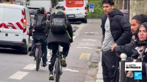 Four delivery drivers’ associations sue Uber and Deliveroo for human trafficking