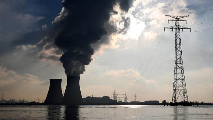 Can nuclear power resolve the energy crisis?