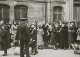 Holocaust remembrance: Newly discovered photos illustrate previously-unknown roundup of French Jews