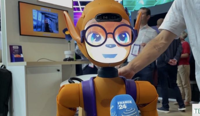 Love, loneliness and robots: AI prompts new questions around human connection