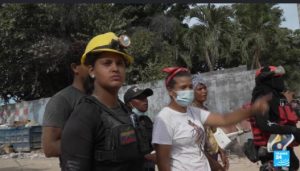 Venezuelans dig to find their loved ones