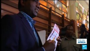 Zambia shuts down court system