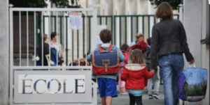 Back-to-school season in France sees tighter rules on mobile phones