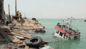 Houthi gains in Yemen threaten key Red Sea shipping route