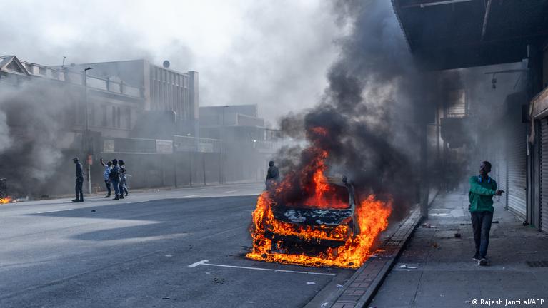 South Africa pulls asylum directive after violent protests in Johannesburg, Durban