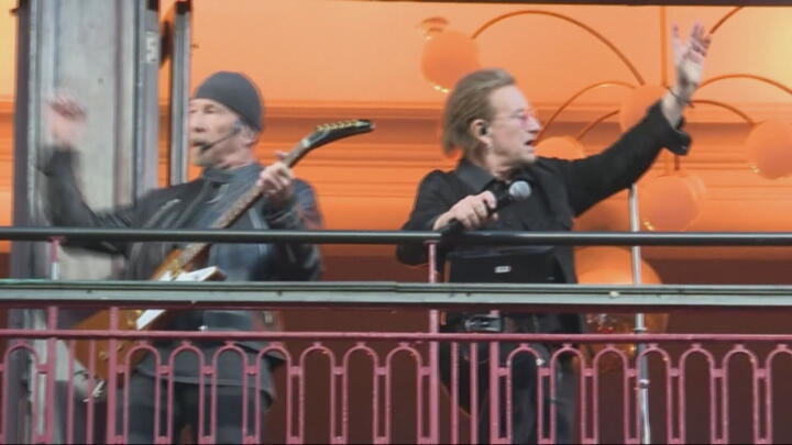 U2 celebrate 50 years in music with surprise gigs