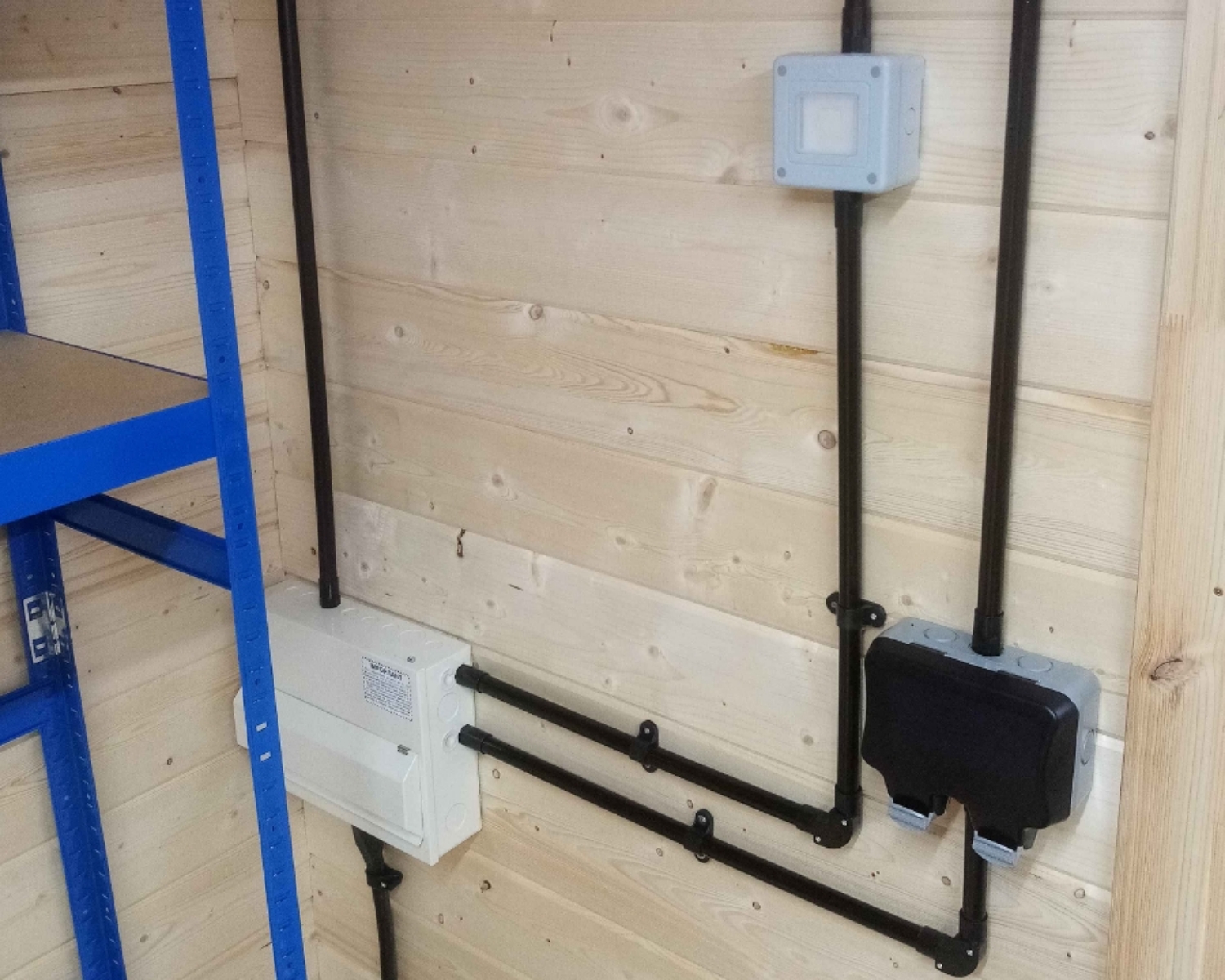 Response Electrical work photo 3