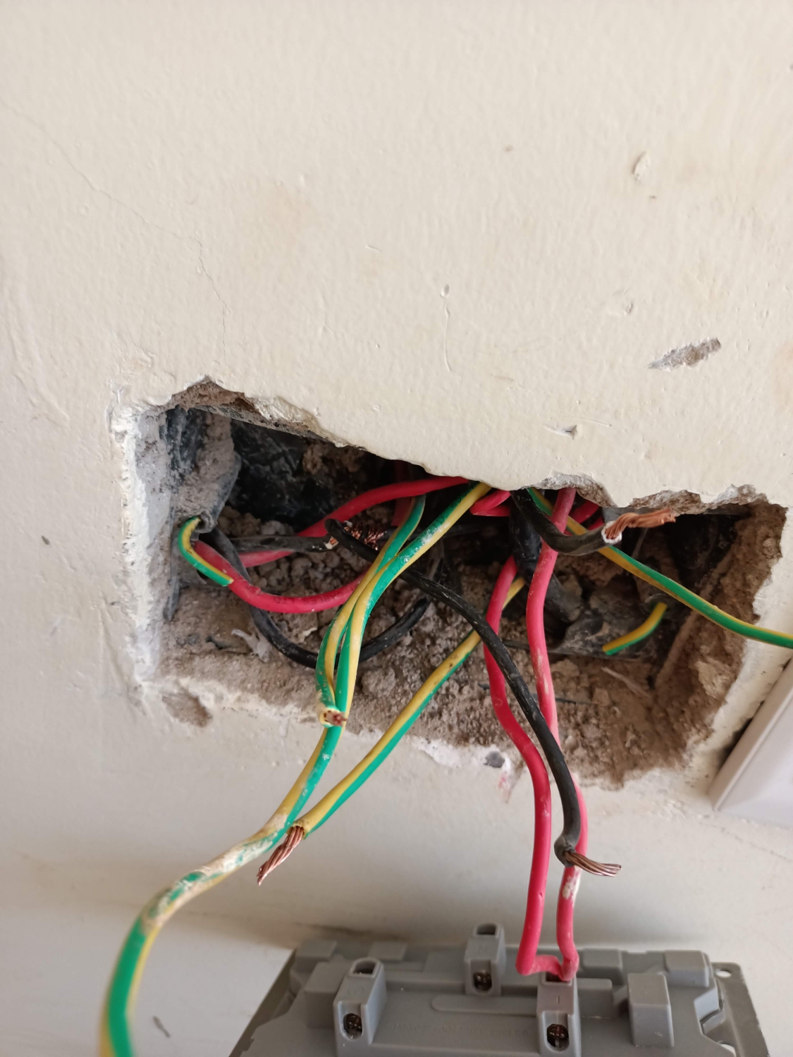 KFT Electrical work photo 2