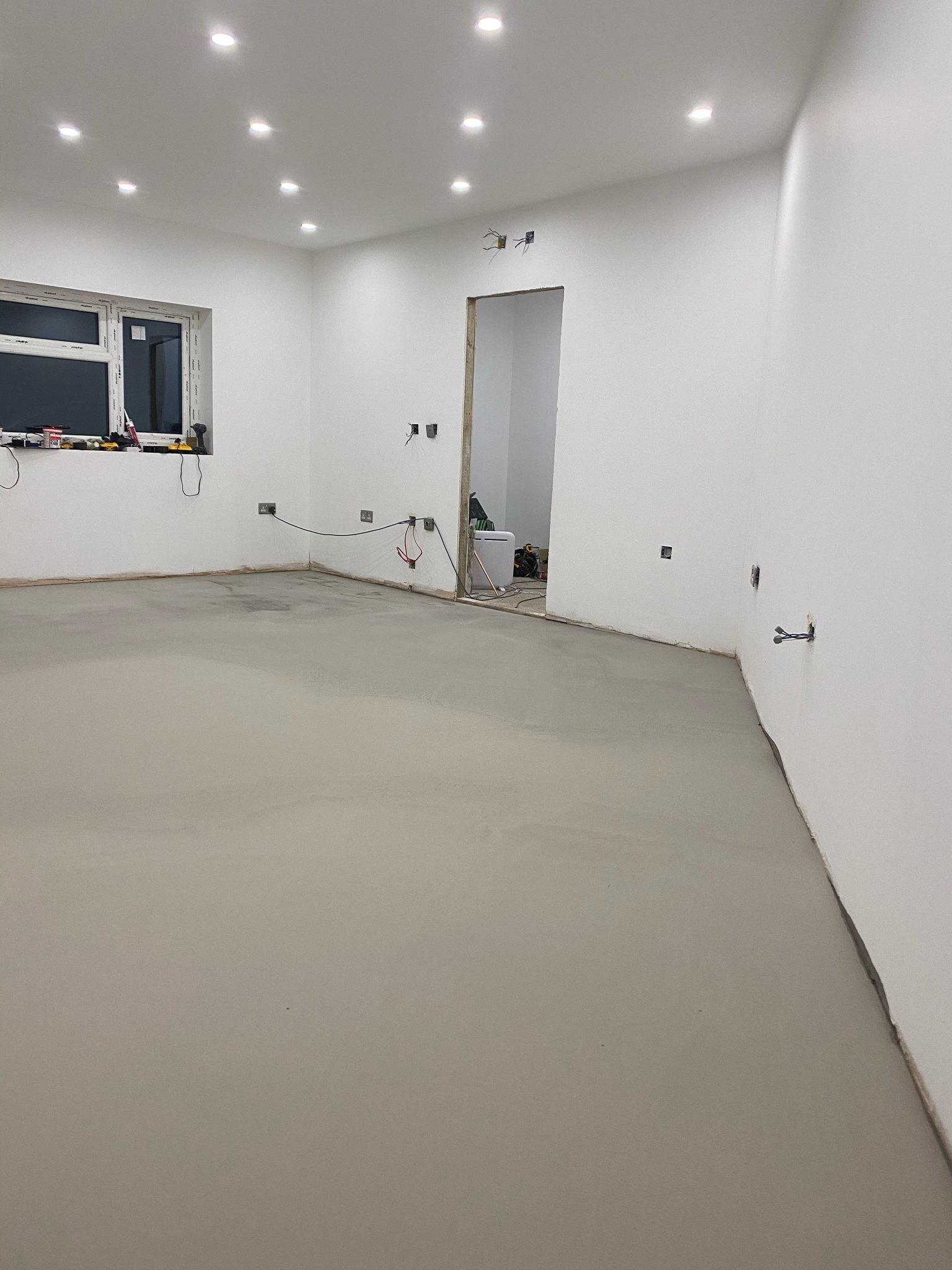 Lea's Electrical Property Maintenance Services work photo 3