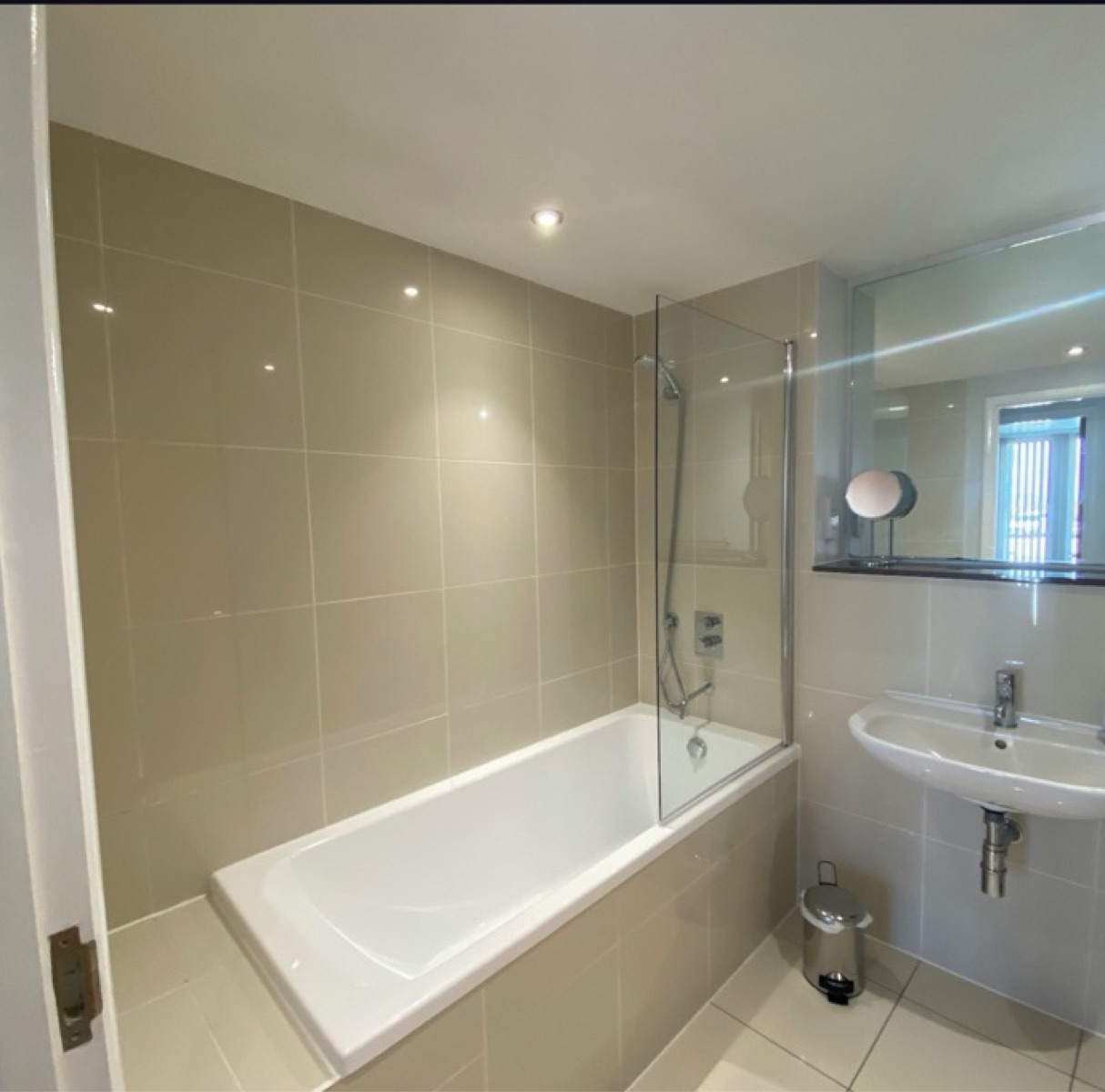 NEE BUILDERS work photo 1