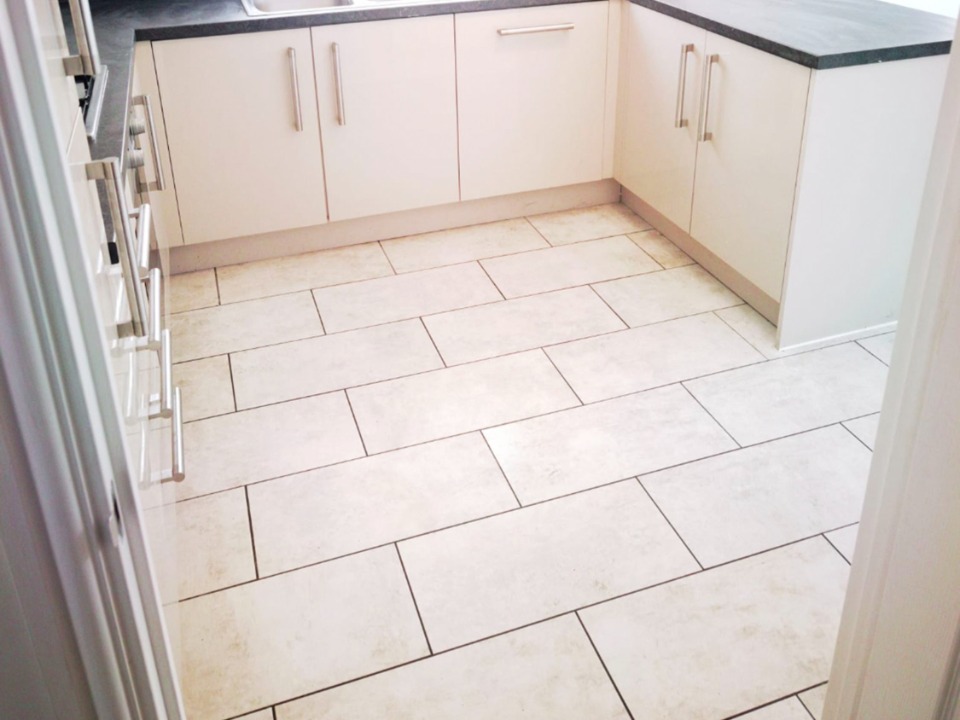 Bear Tiling And Bathroom Installation work photo 4