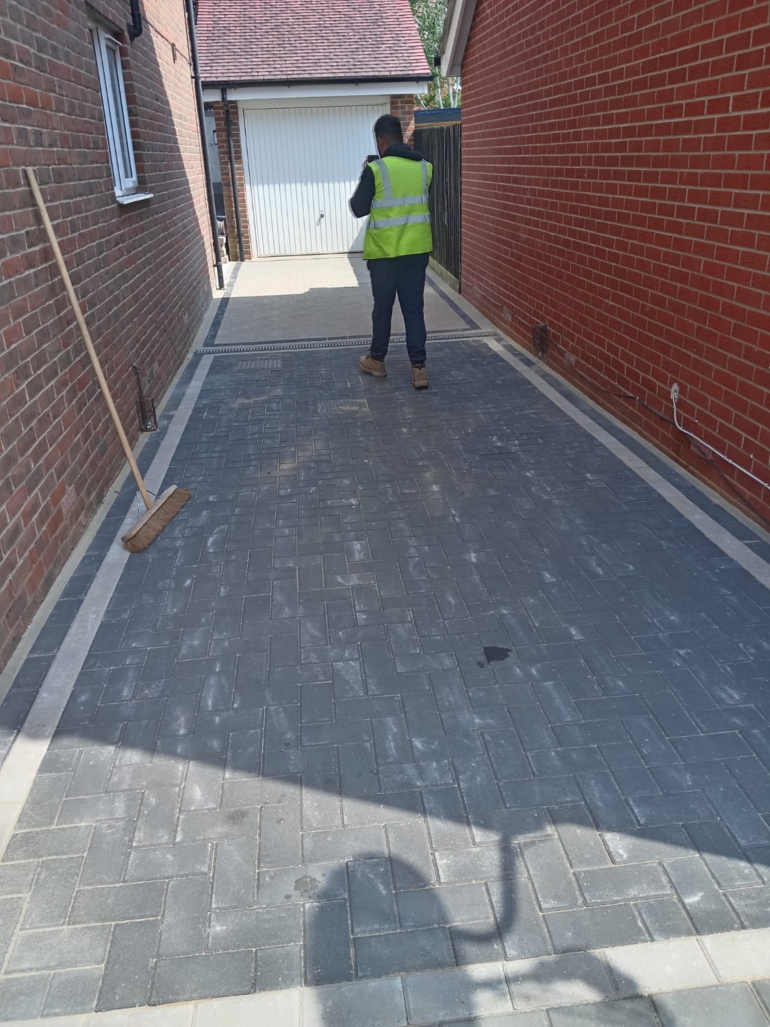 ALEX AND SONS LANDSCAPING, BUILDING AND GARDENING SERVICES work photo 1