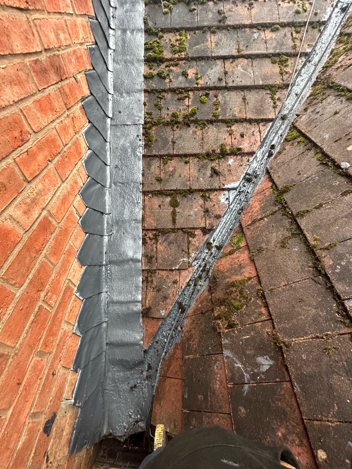 D&F Safe & Secure Roofing work photo 1