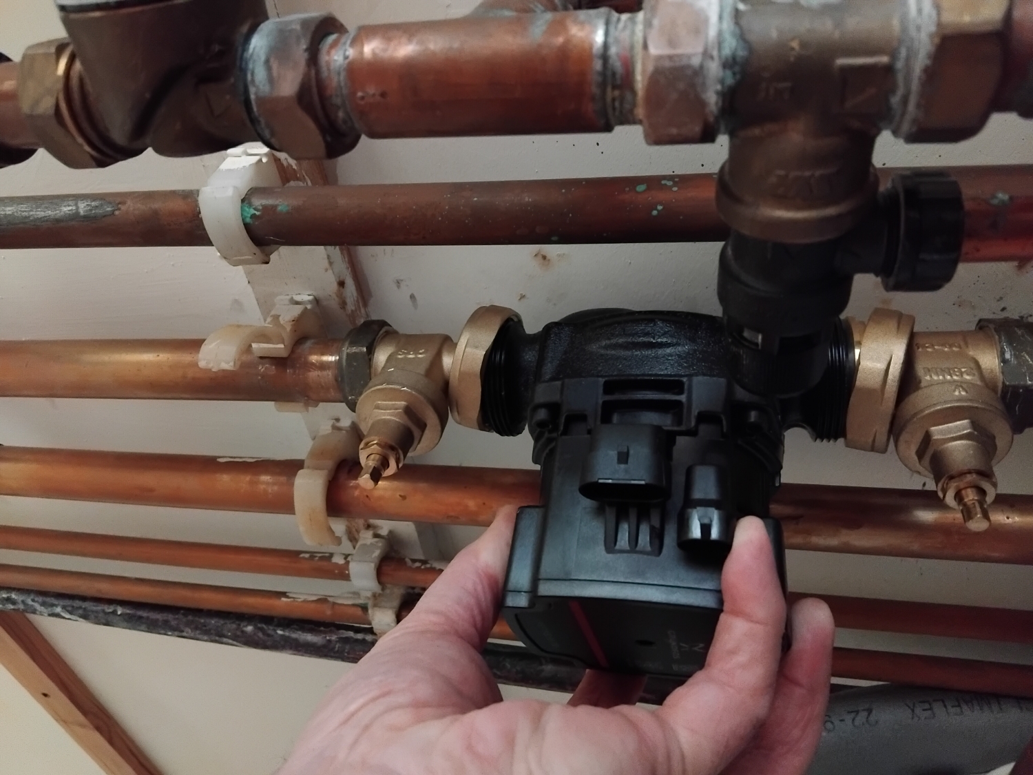 APS Plumbing & Heating work photo 2