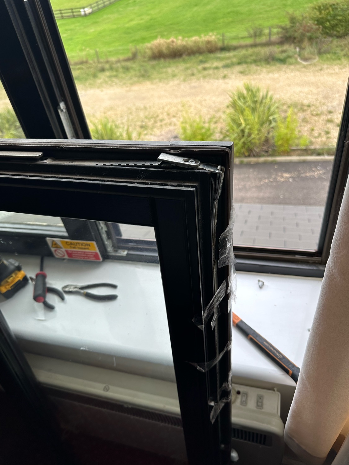 LM Double Glazing Repairs work photo 3