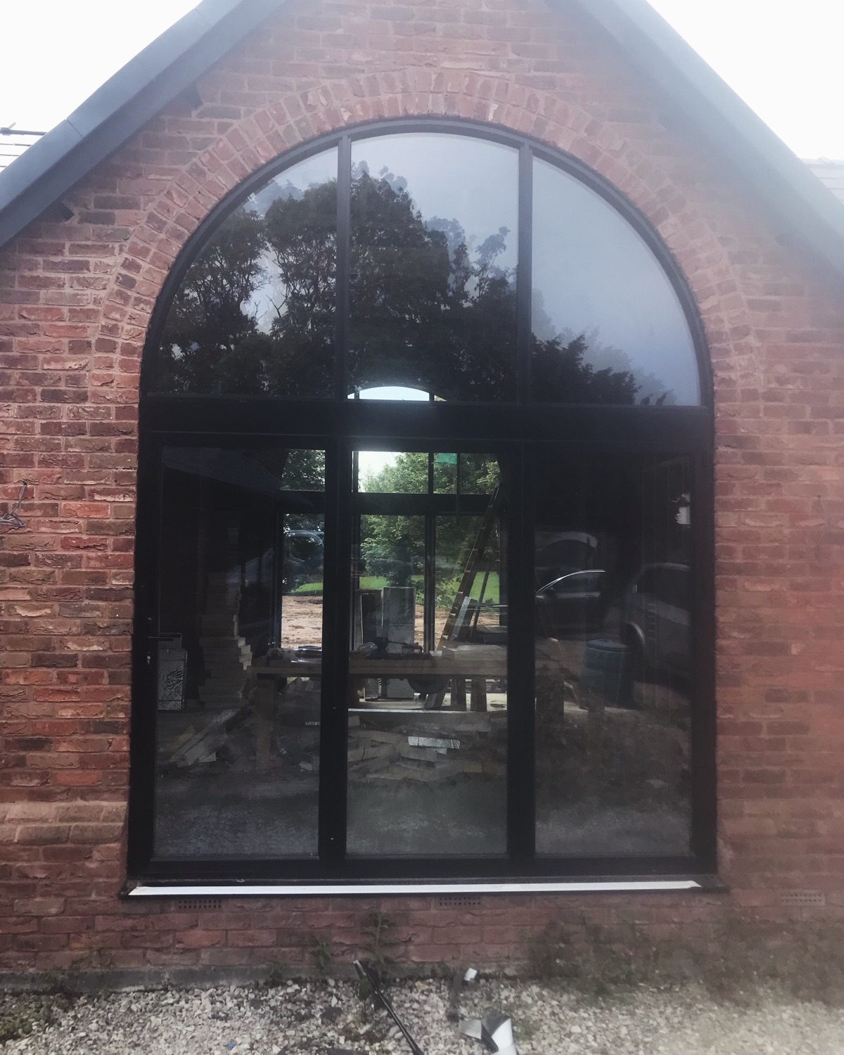 VERGLAS DOORS WINDOWS LTD work photo 4