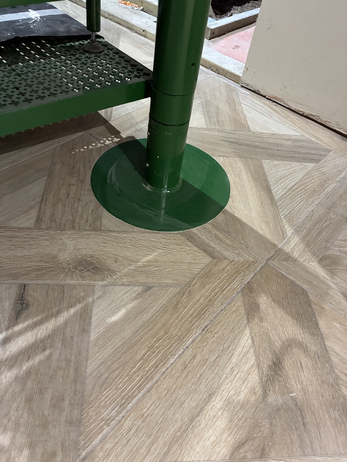 Golds Tiling LTD work photo 2