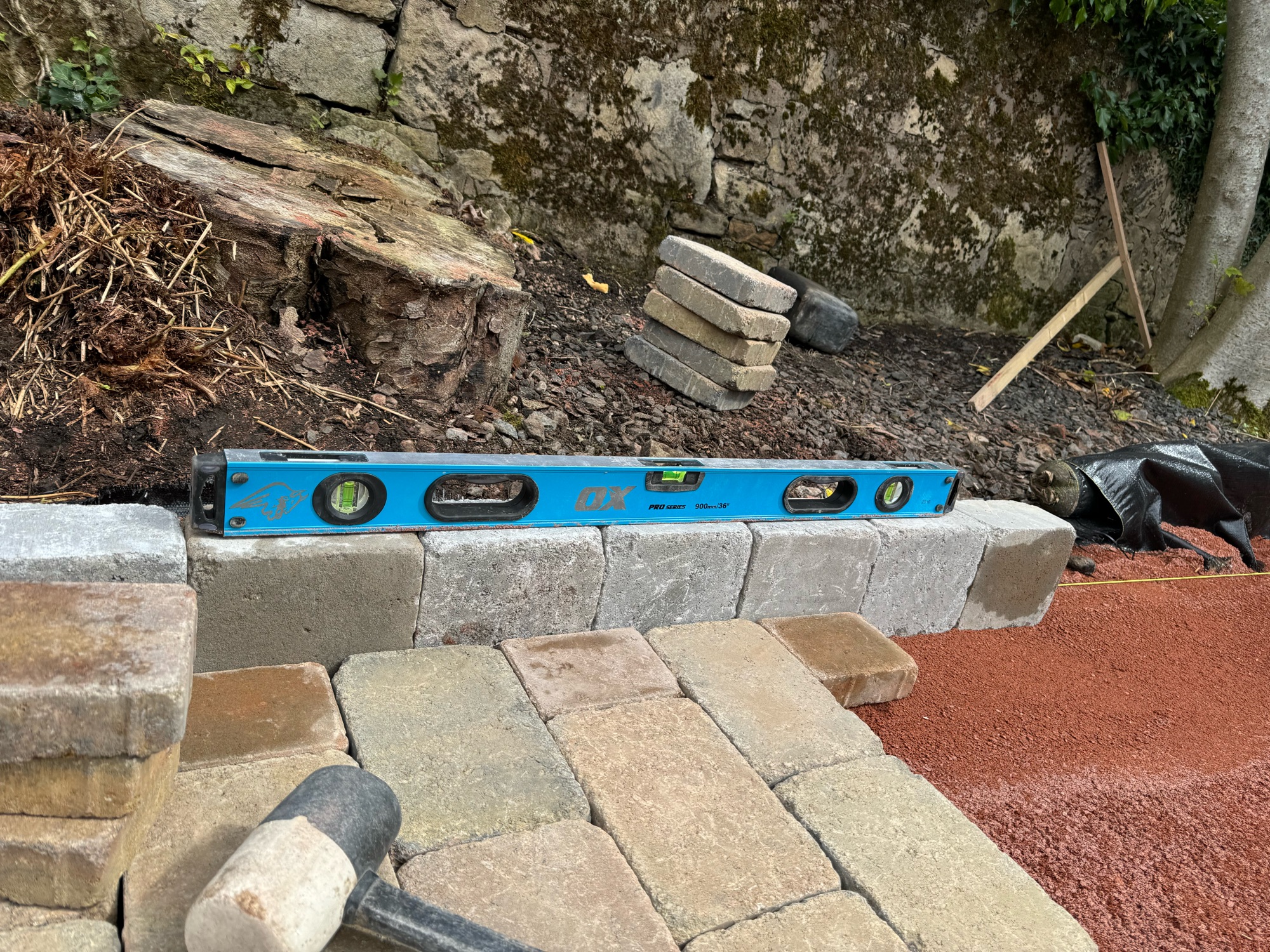ADVANCED DRIVEWAYS LTD work photo 1