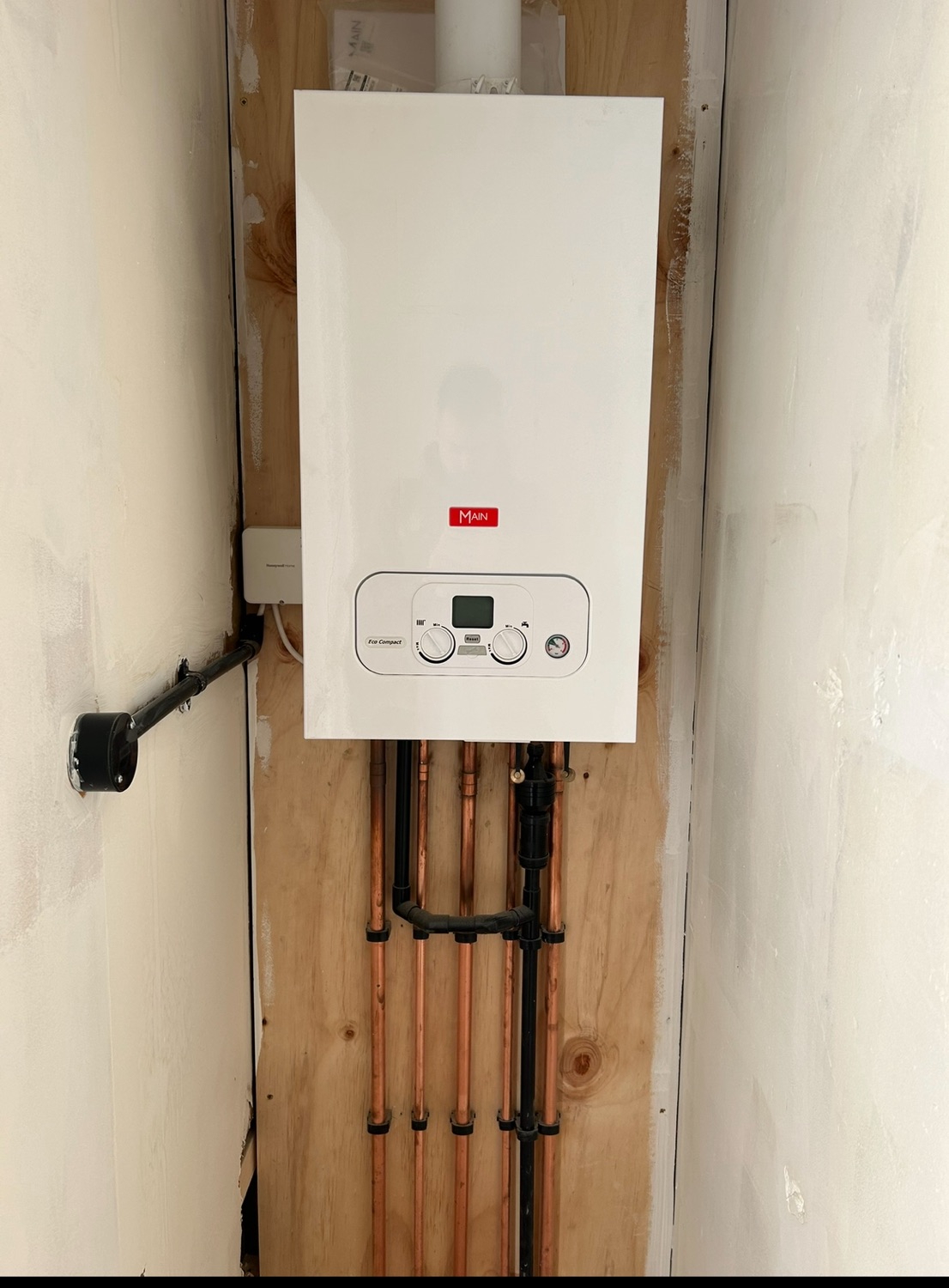 LEAKY AND SPARKY LTD work photo 3