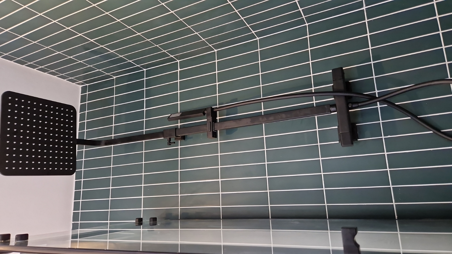 LA Home Renovations Plumbing & Heating LTD work photo 3