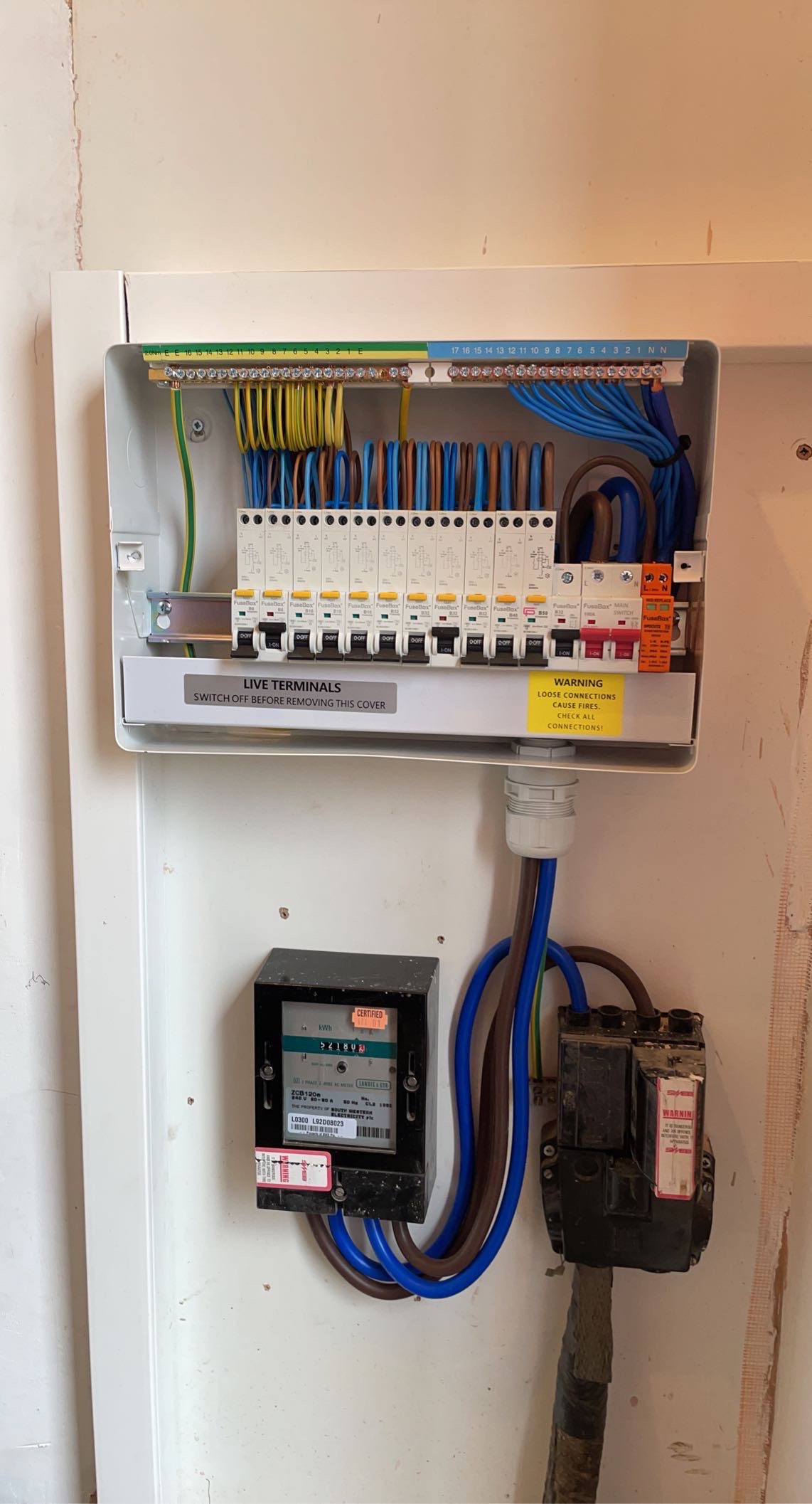 RD Electrical work photo 1