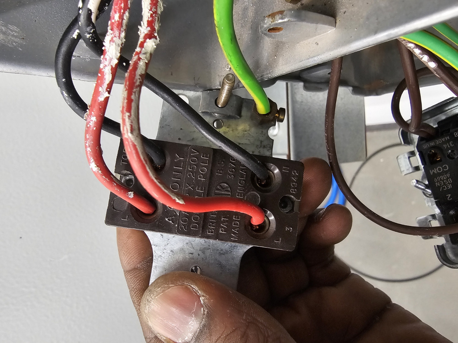 Barratt Electrical Services LTD work photo 3