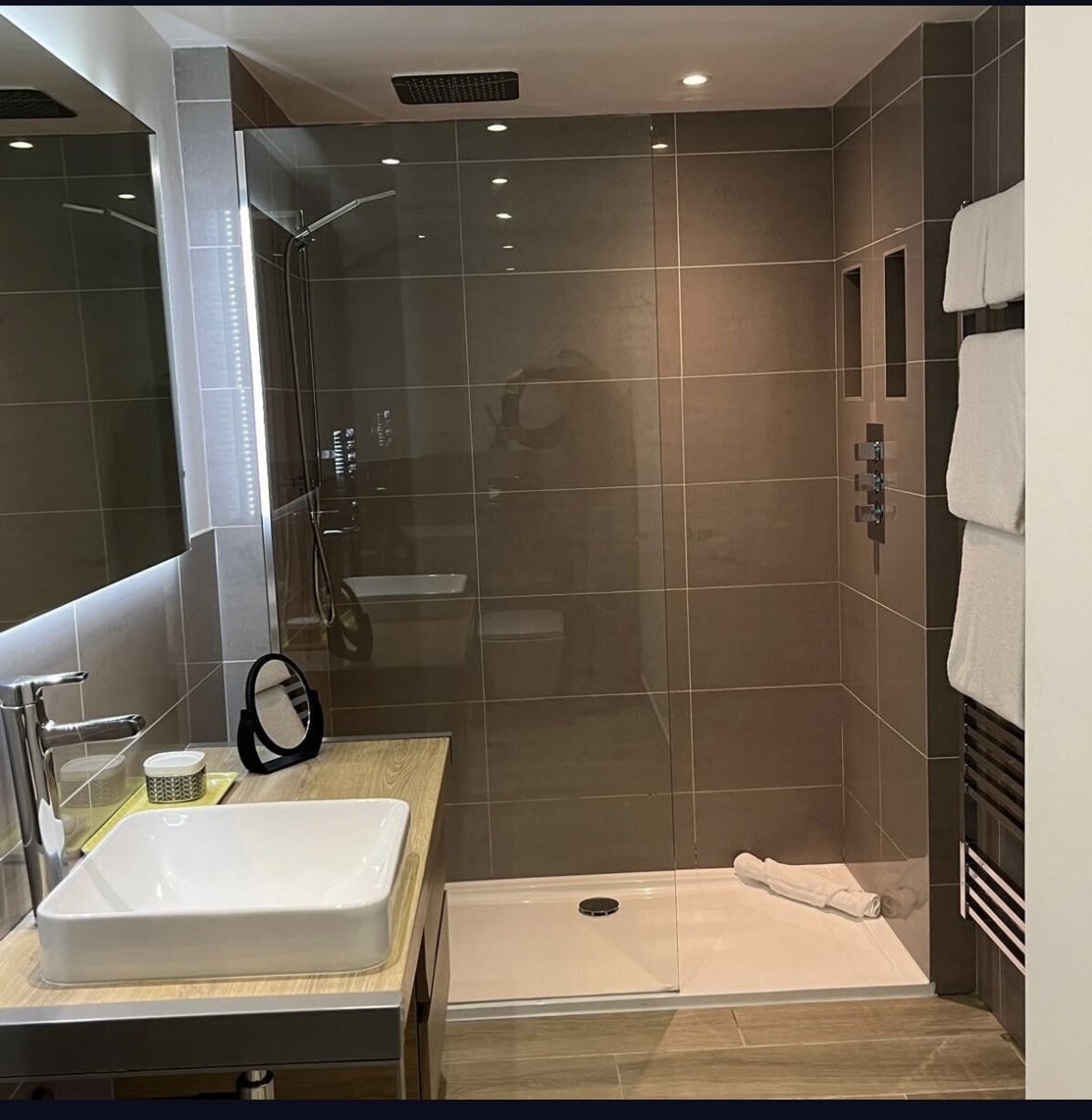 NEE BUILDERS work photo 3