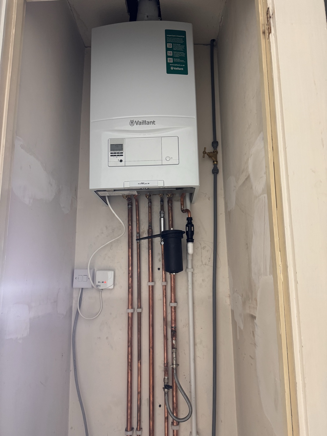 DCH Heating & Plumbing LTD work photo 1