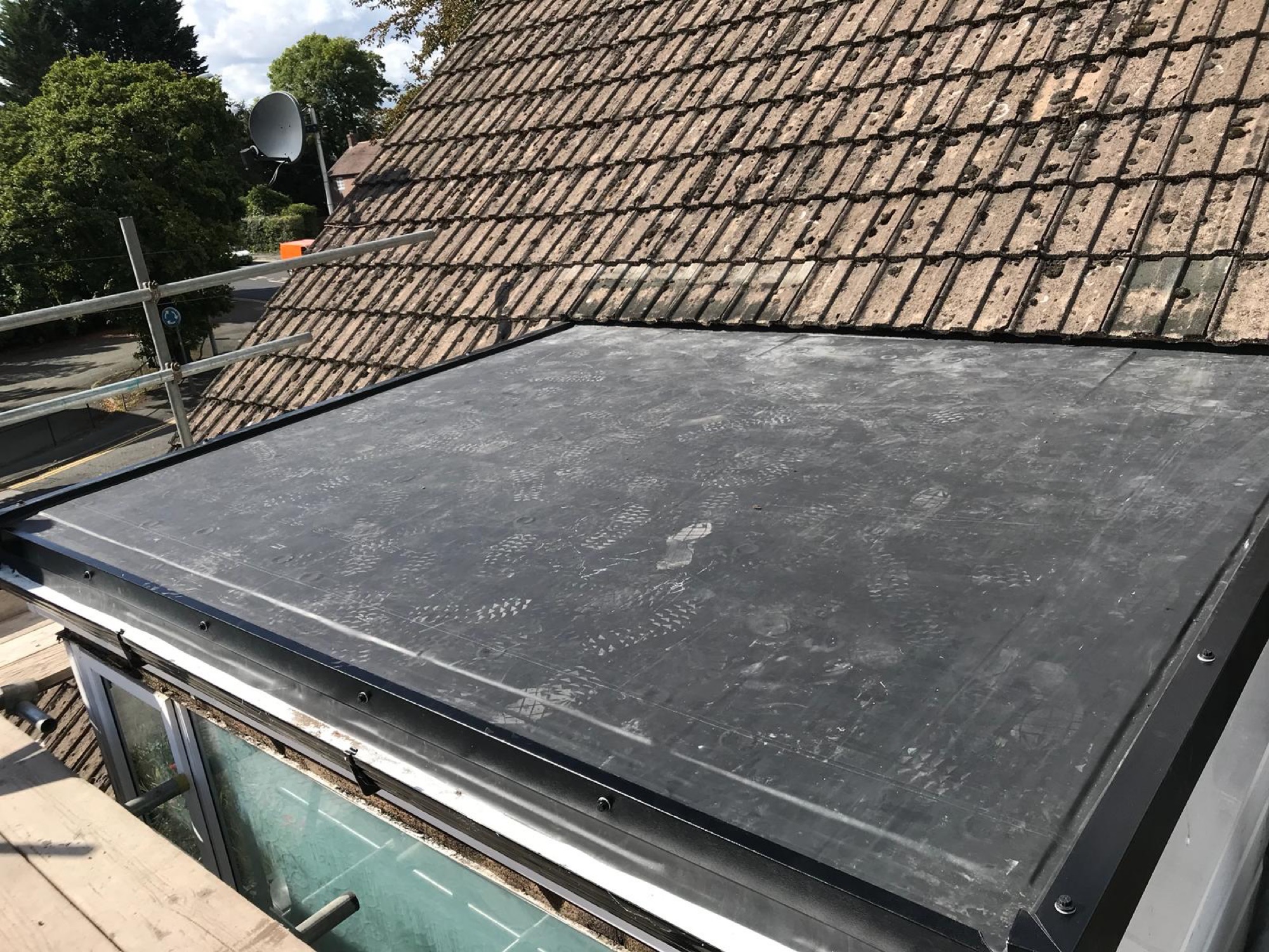 Approved Rubber Roofing Contractors Ltd work photo 4