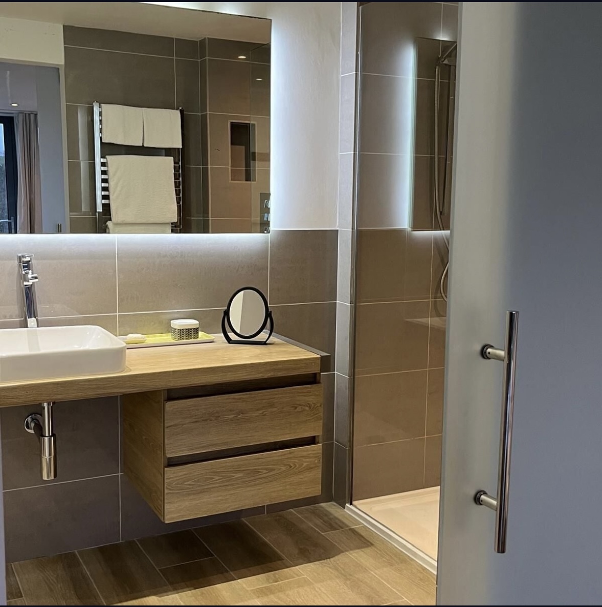 NEE BUILDERS work photo 4