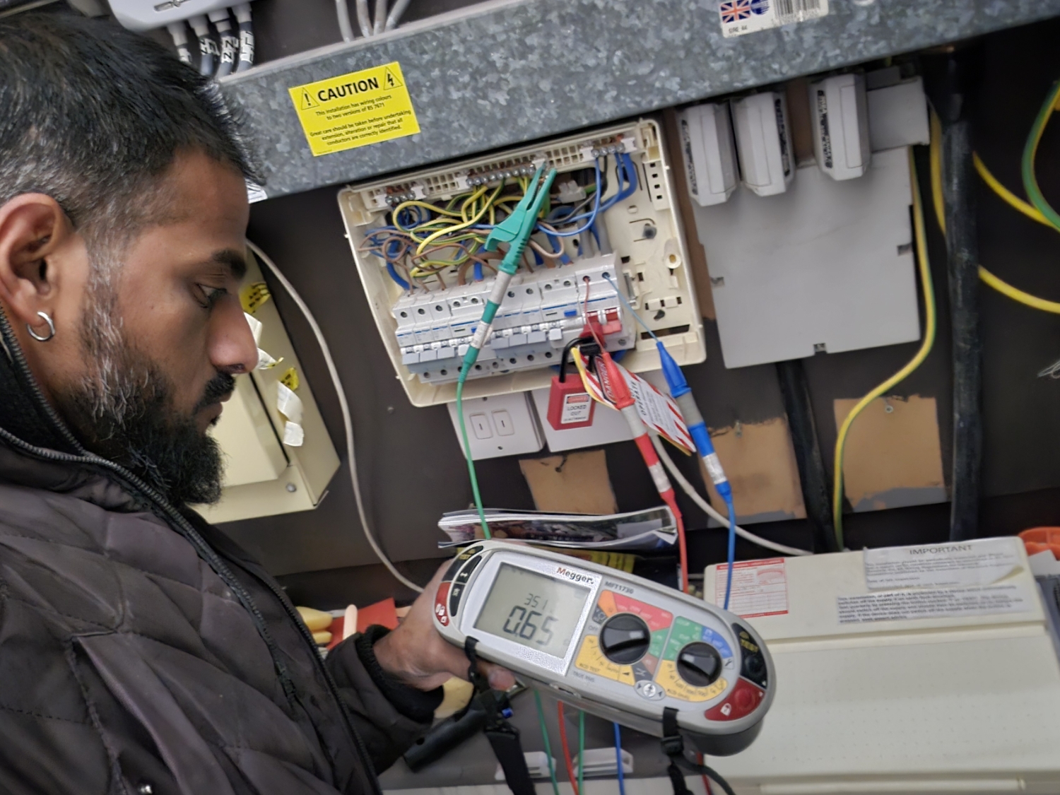 ES SECURE ELECTRICALS LTD work photo 3