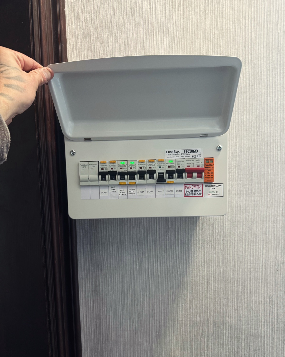 Lightning Electric Services Ltd work photo 2
