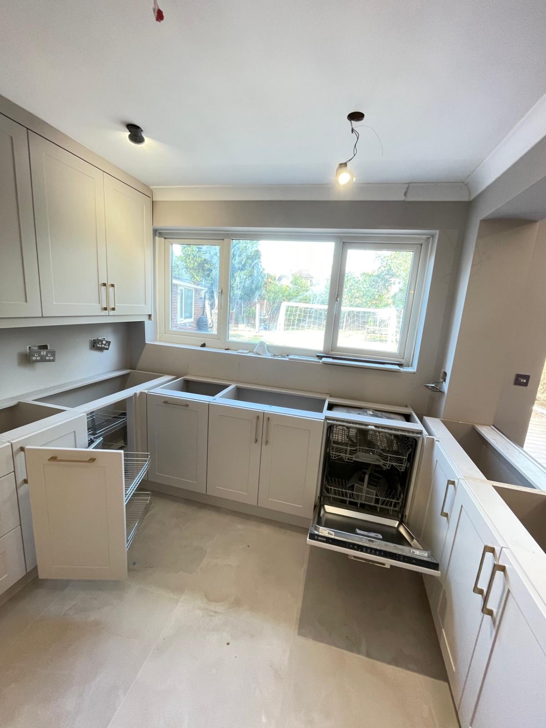 DGR BEDROOM & KITCHEN LTD work photo 1