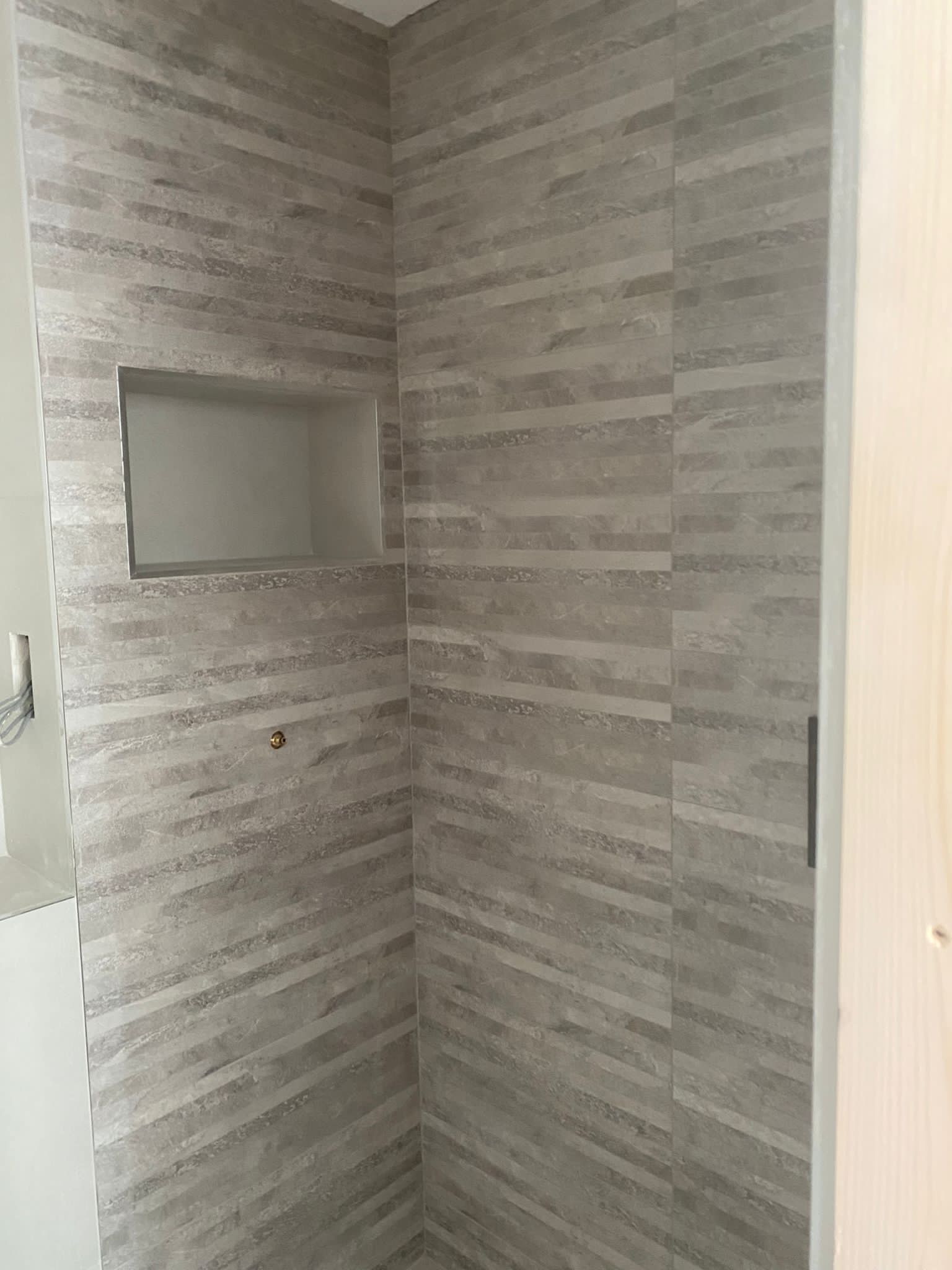 Big Flame X M Tiling work photo 1