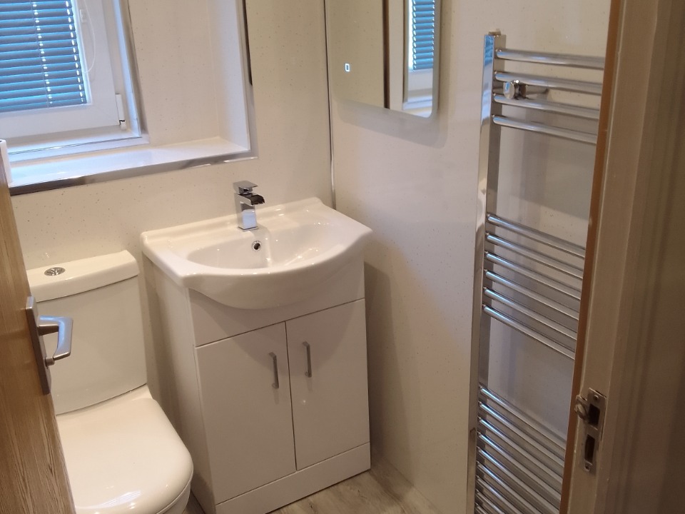 CD Kitchens & Bathrooms work photo 3