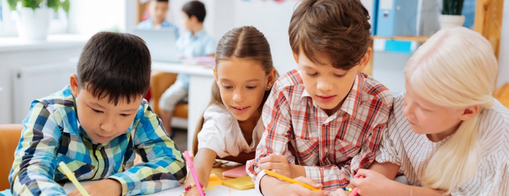 Kinder lernen gemeinsam
