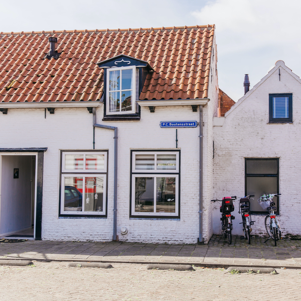 Wit vakantiehuisje in Zeeuws Vlaanderen