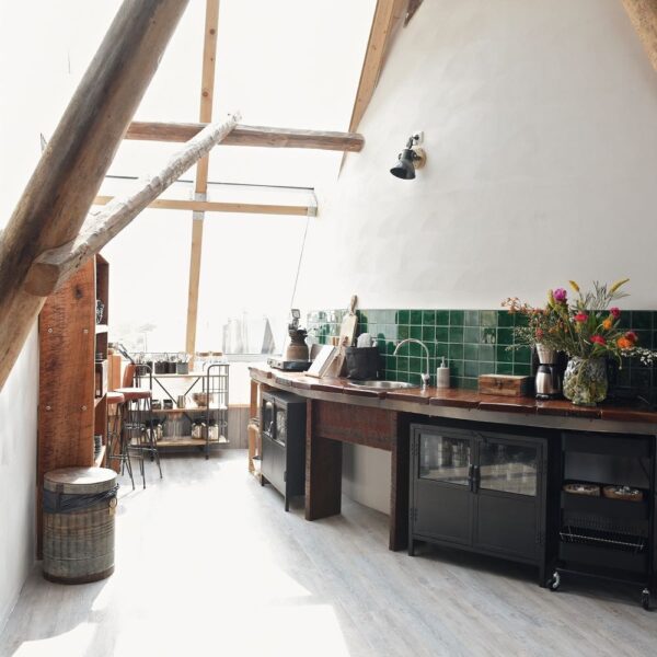 Keuken langs een ronde wand