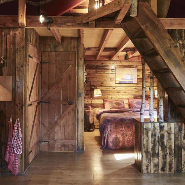 Houten cabin slaapkamer